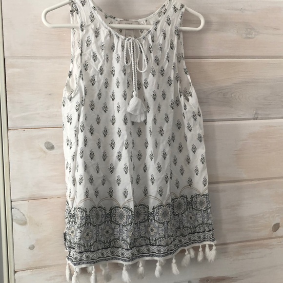 LOFT Tops - Loft Summer Sleeveless Top
